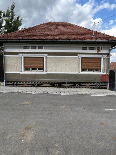 Cartisoara House | CASA LUCIAN
