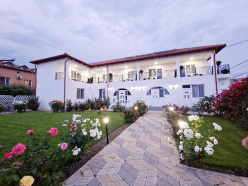 Doua Mai House | Casa Nicola