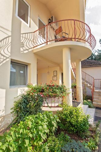 Sinmartin House | Casa Ormenisan