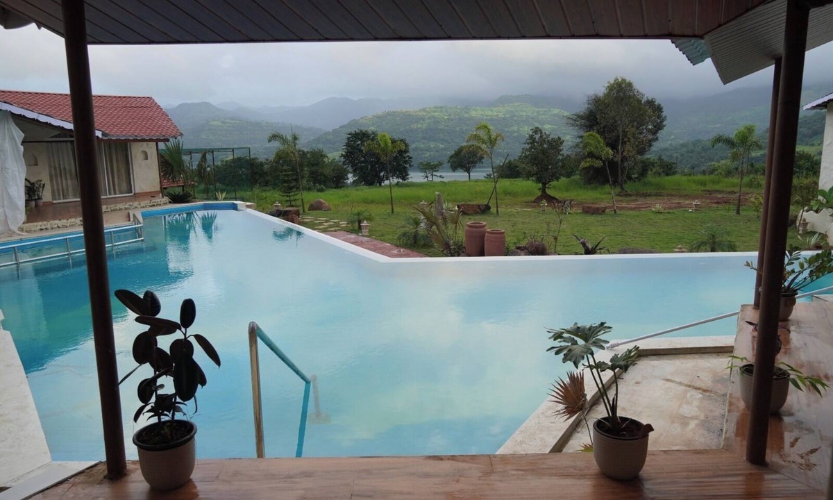 Panshet Resort | Casa Rossa Resort