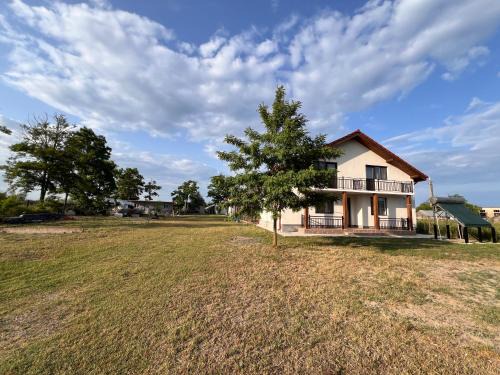 Sfantu Gheorghe House | Casa Valurile Marii
