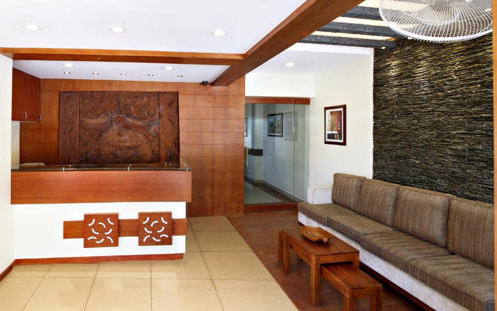 Mananthavady Hotel | Century Grand Hotel