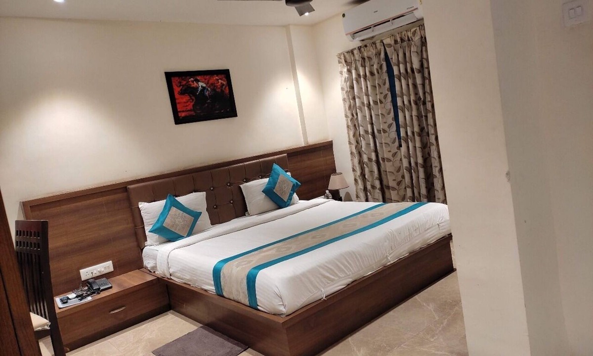 Pune Hotel | Chaitanya Executive