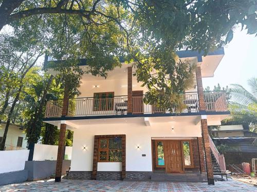 Athirapally House | Chakkantharas Premium Villa