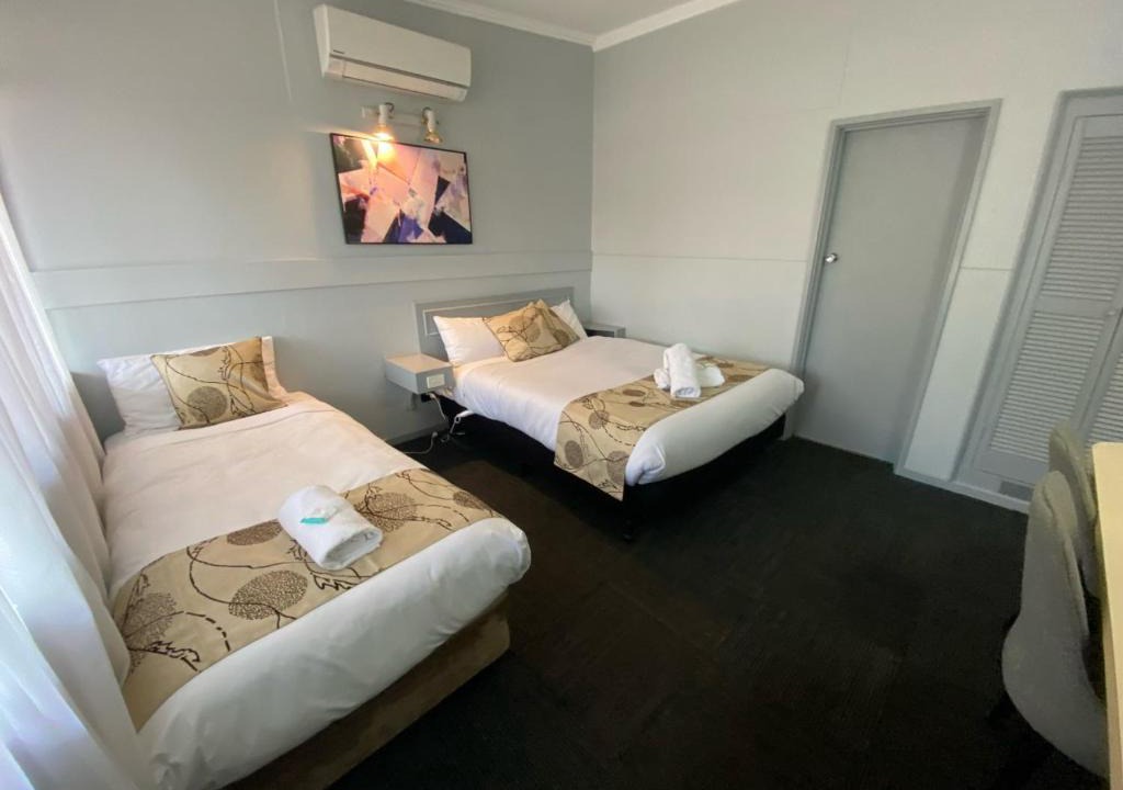 Charlton Hotel | Charlton Motel