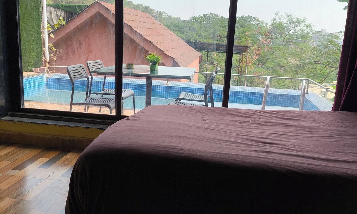 Aarey Colony Villa | Charming 1-bedroom villa with AC, WiFi in marvelous Mumbai with Swimming pool