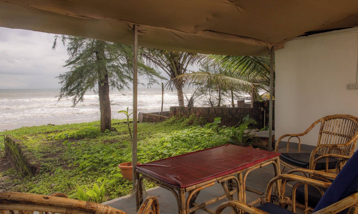 Canacona Villa | Charming 2-bedroom villa in on Talpona beach with AC, wifi, parking