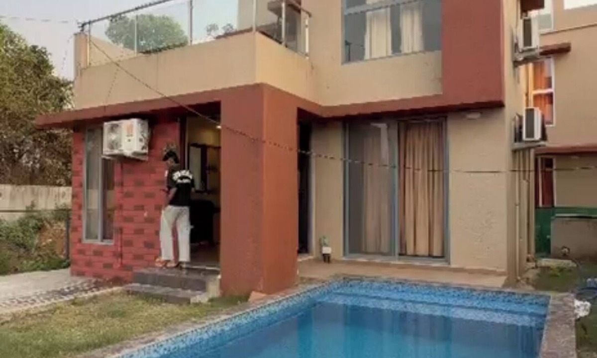 Pali Villa | Charming 2-bedroom villa with AC and jacuzzi in beautiful Khopoli