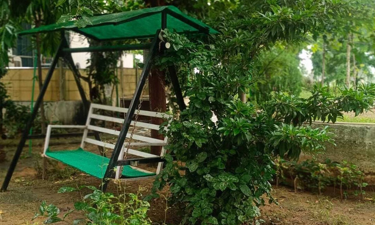 Shri Madhopur House | Charming farmhouse in peaceful countryside overlooking Aravalli