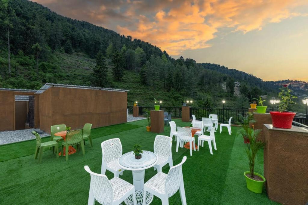 Fagu Villa | " Charvi Regency " l Multi Cuisine Restaurant l Conference Hall l Scenic Venues for Private Parties l Basic First Aid l Spacious Car Parking l Managed By ExoticStays Group