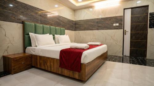 Nellore Hotel | Chinnis Guest Inn Nellore Walkable distance from Bus stand