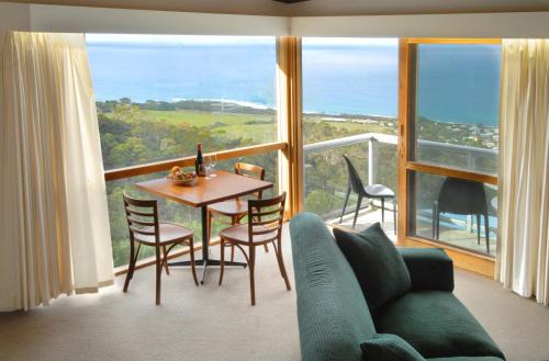 Skenes Creek Apartment | Chris's Beacon Point Restaurant & Villas
