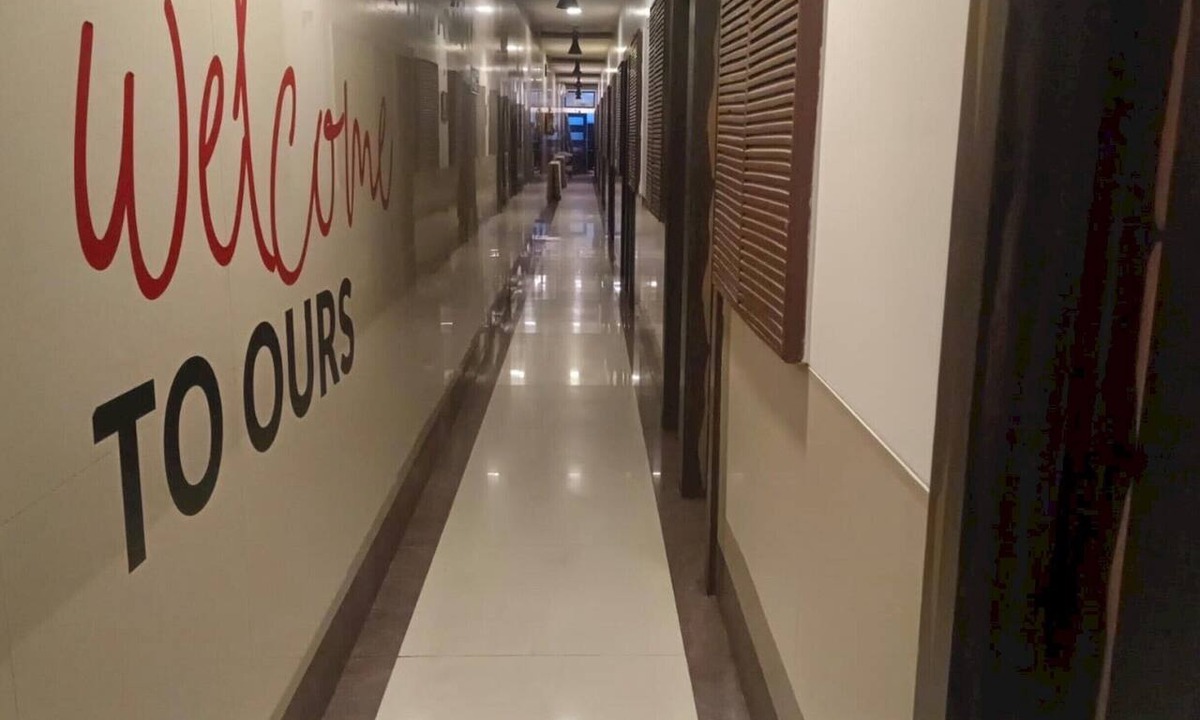 Kurla West House | Classic Collection O Kurla BKC Mumbai