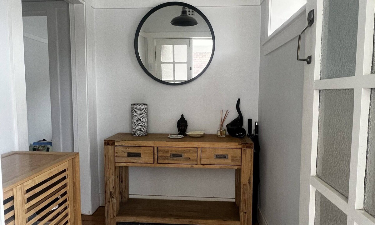 Petersham House | Classic meets modern - Open plan Californian bungalow stay in Inner West Sydney
