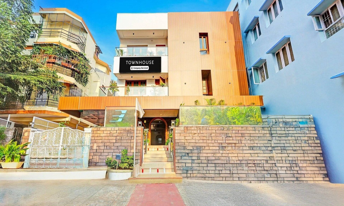 Dwaraka Nagar House | Classic with BalconyVIJAYA RESIDENCY