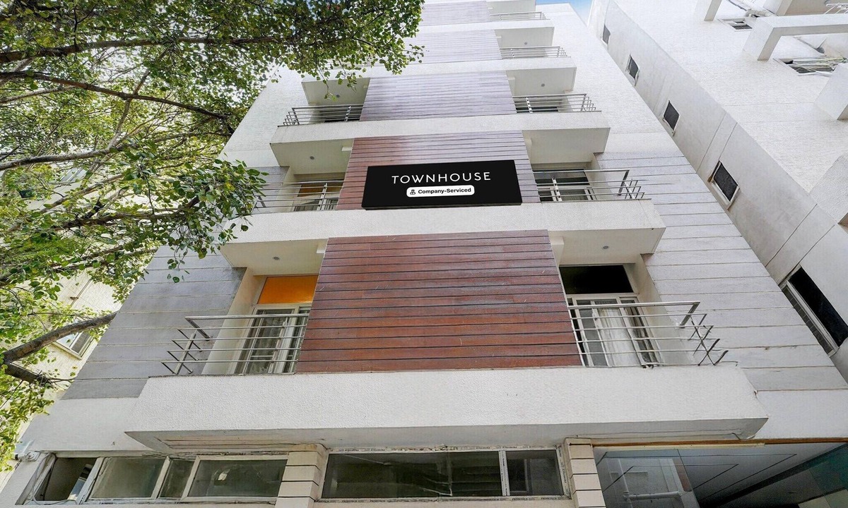 Marathahalli House | Classic with BalconyRoyal Avenue