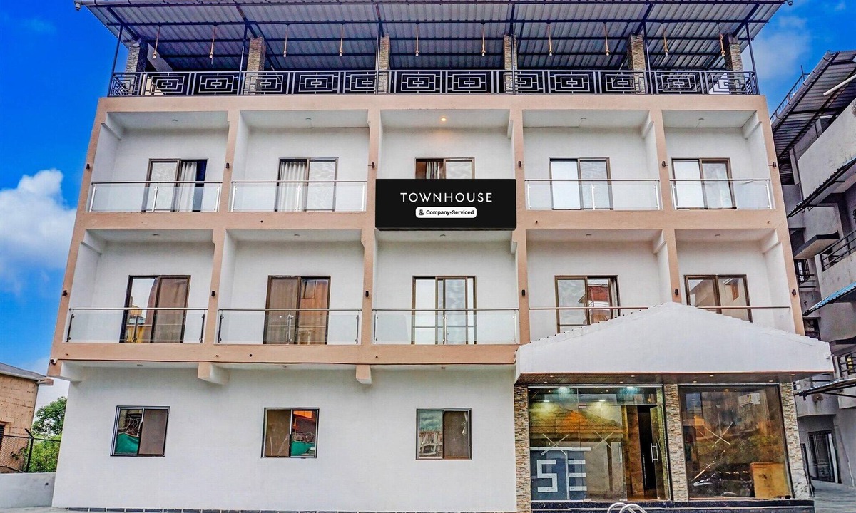 Lonavala House | Classic with BalconyLonavala