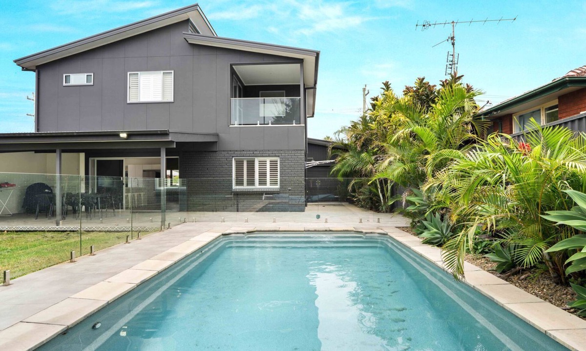 Warilla House | Coastal Family Escape, Pool, Yard & 150m to Warilla Beach
