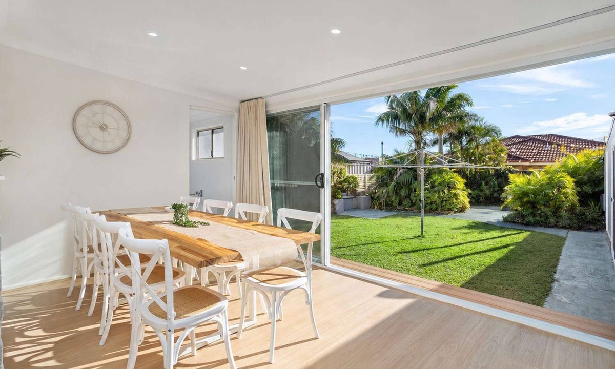 Warilla House | Coastal Palms - Recently Renovated Beachside Haven