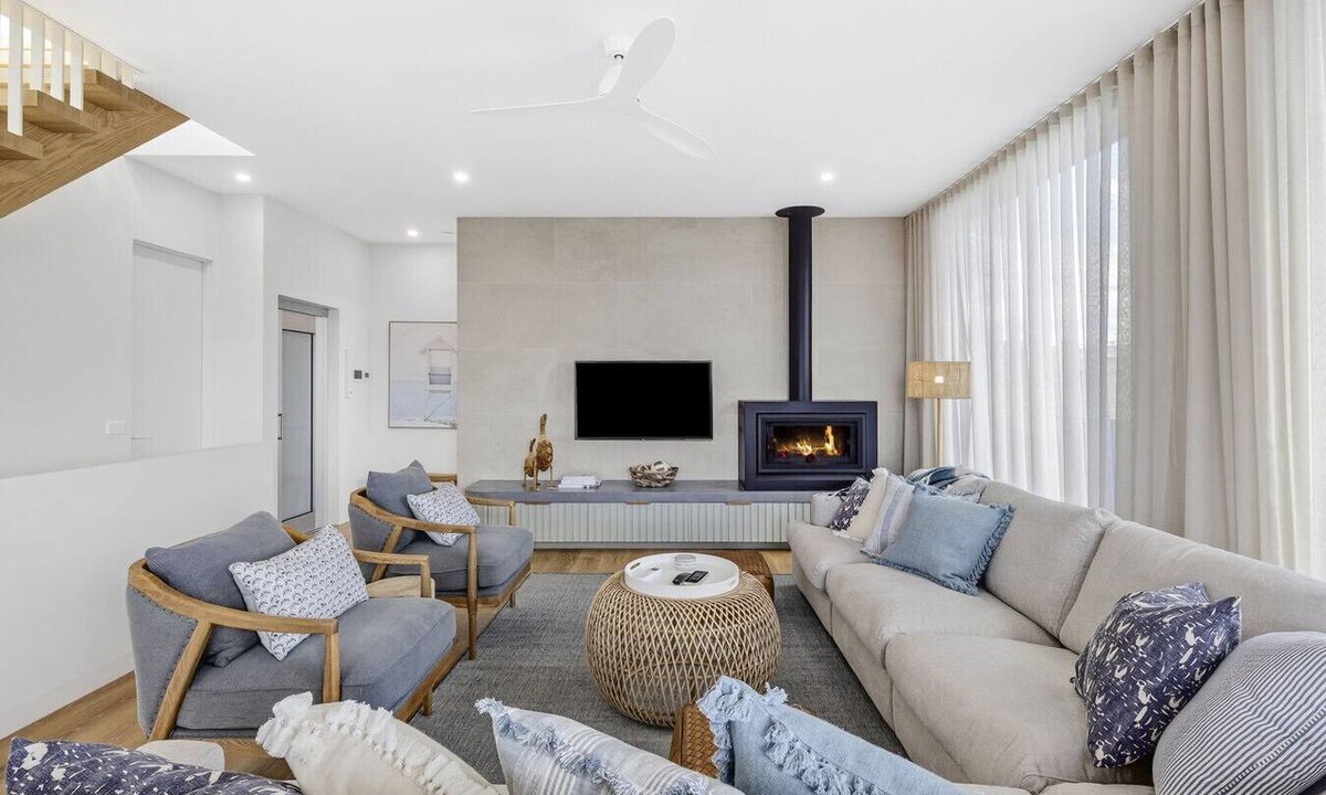 Barwon Heads House | Colite Luxury Barwon Heads; Elevator, Rooftop Deck, 3 levels, Walk to the River and shops