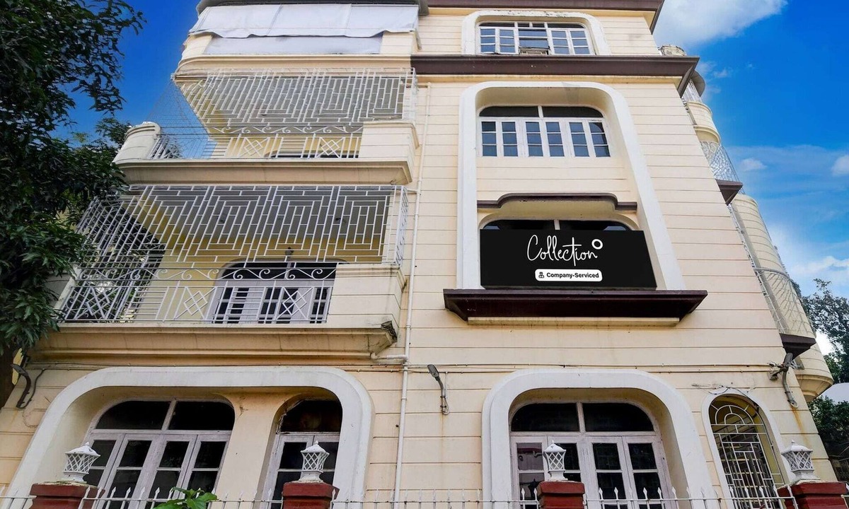 Kolkata House | Collection O Jyotirindra Nandi Metro