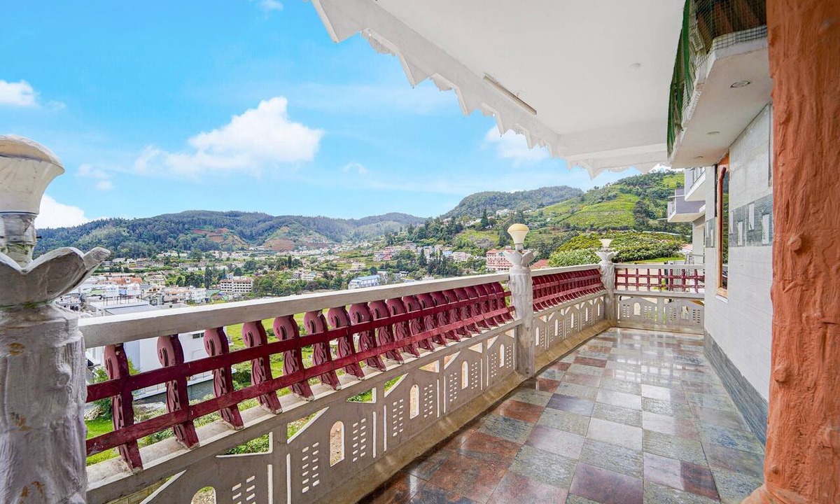 Thalayathimund House | Collection O Murugan Temple Ooty