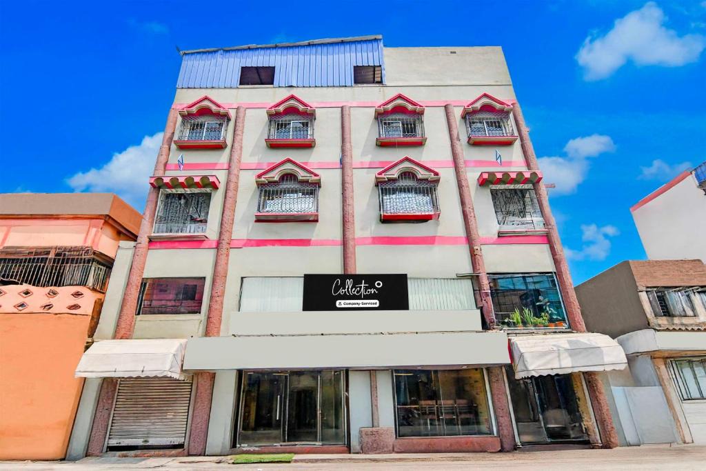 Shrirampur Hotel | Collection O Serampore Railway Station