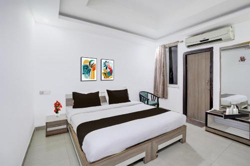 Bhopal Hotel | Collection O Shahpura Lakeview Formerly Hotel Royal Villa