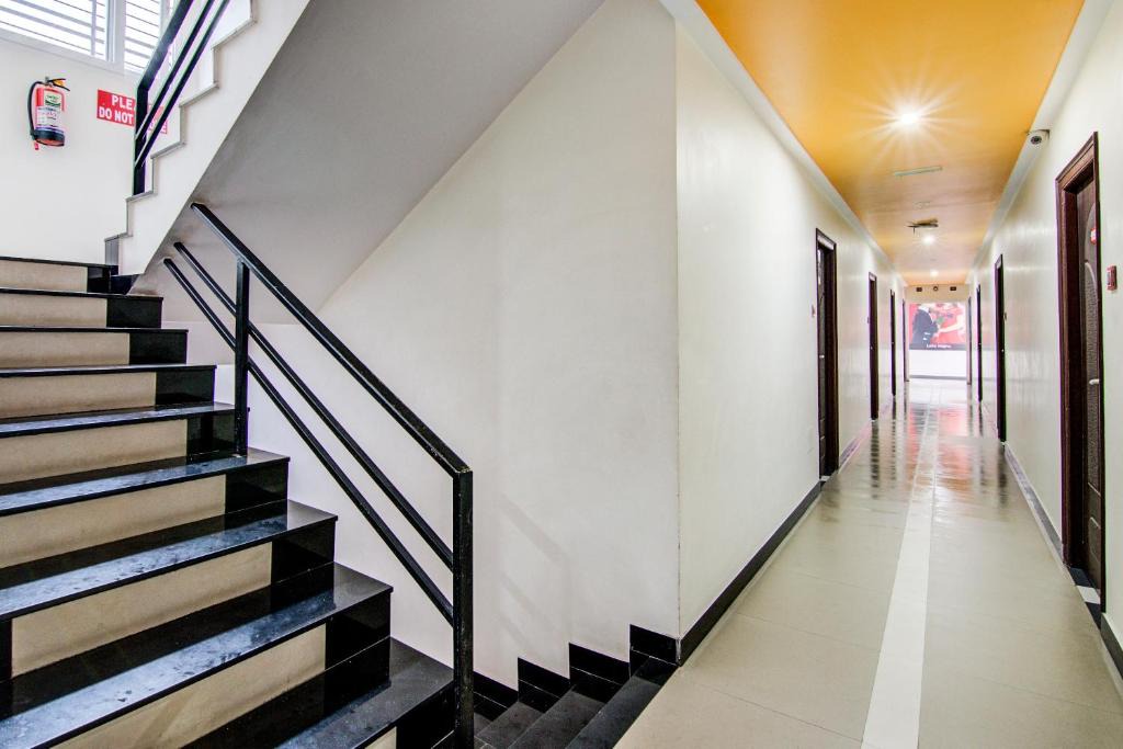 Dabagardens Hotel | Collection O Spar Grand