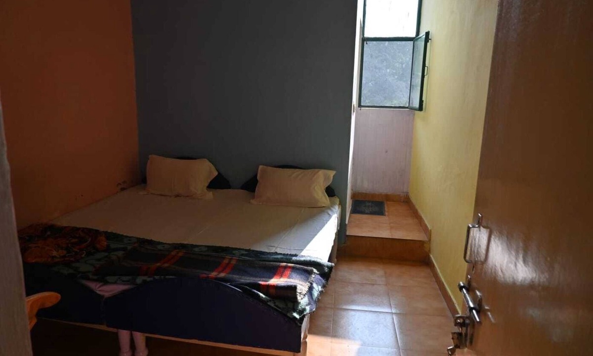 Rishikesh House | Comfortable rooms at Krishna Paying Guest House near city attractions