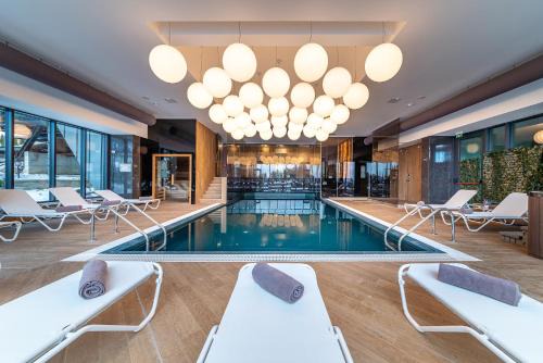 Moroeni Hotel | Complex Hotelier COTA O MIE