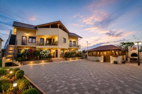 Vama Veche House | Complex Route 66
