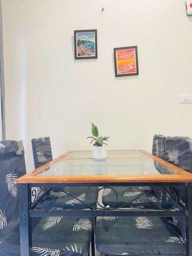 Gandhinagar Apartment | Corporate Skyline Tower 2BHK with AC, WIFI, Pool, Gym by Imperia Stays