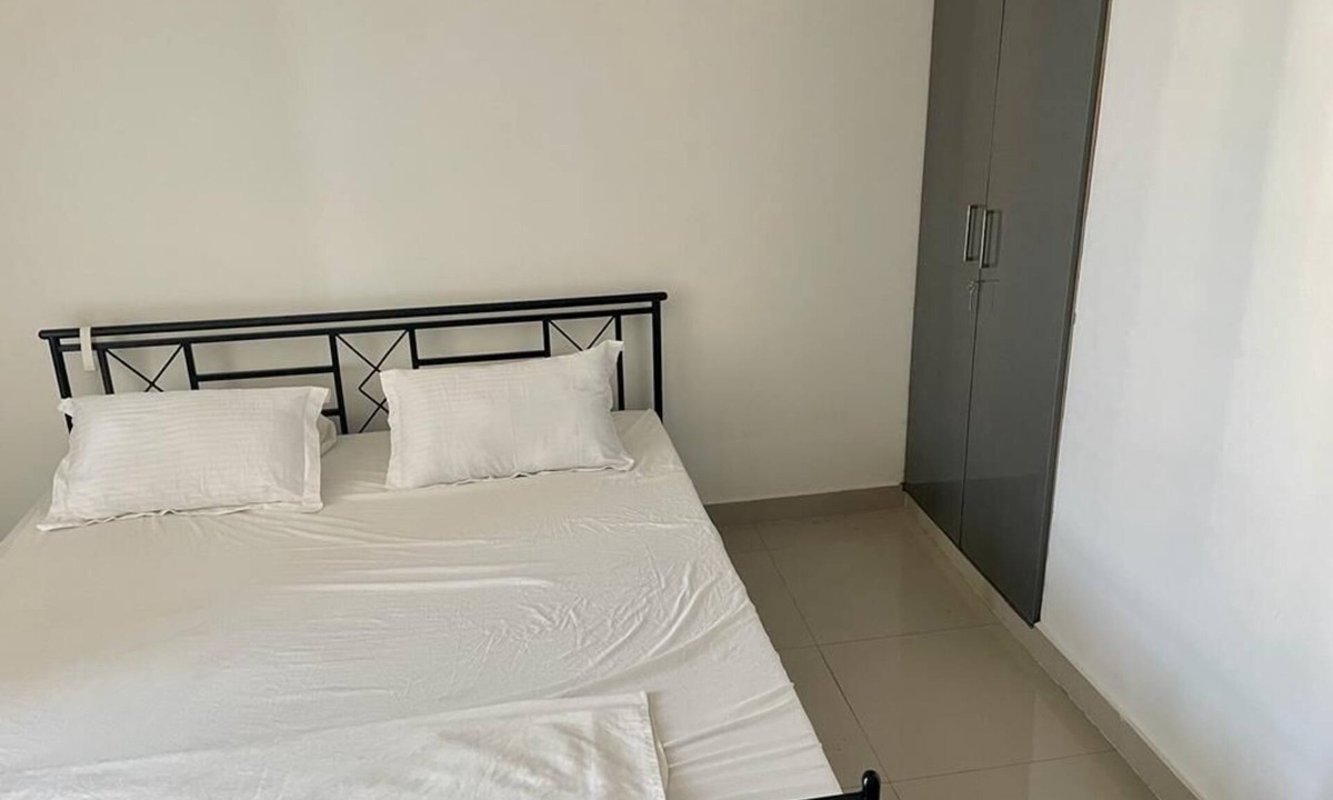 Sector 70 Apartment | Cosy 1 Bedroom in a 3 BHK Apartment in the Heart of NOIDA!