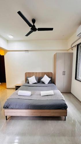 Pimpri - Chinchwad House | Cosy AC studio Flat by Bleisure Hosting