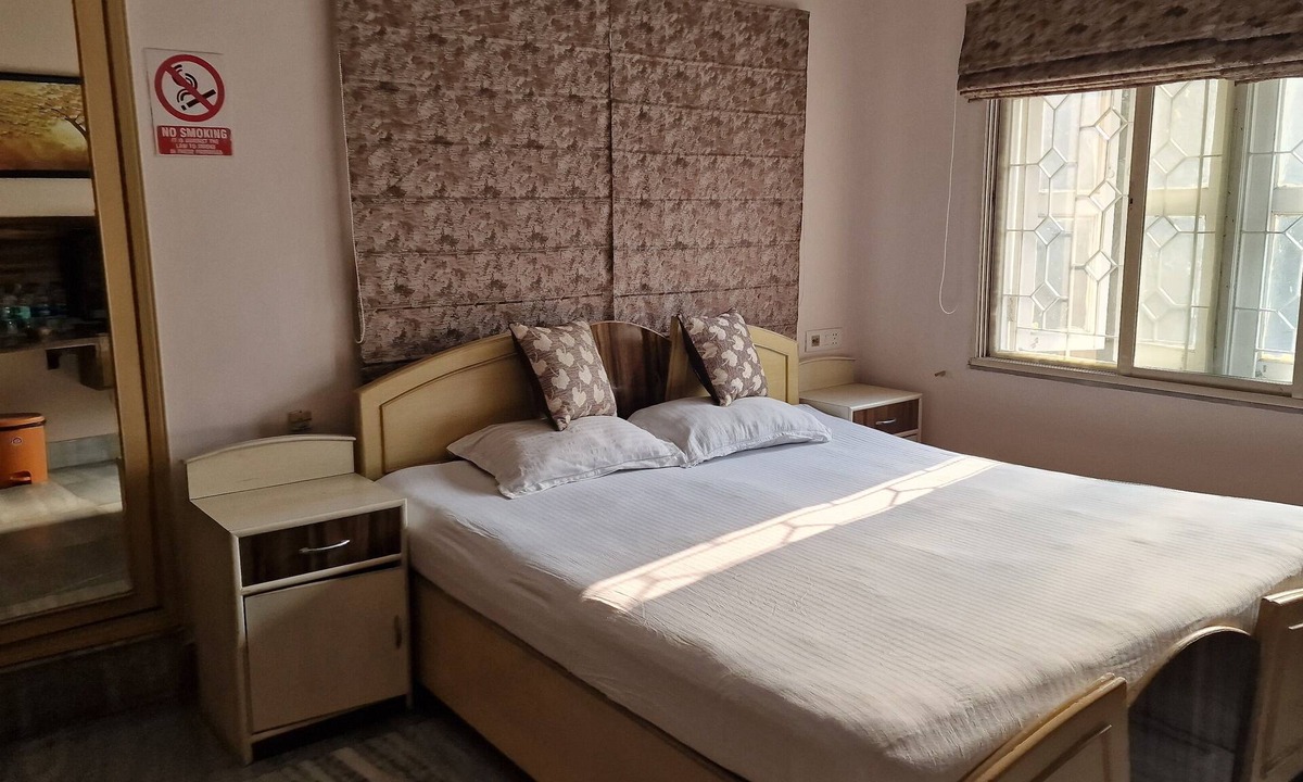 Raja Bazar Apartment | Cosy, Comfortable, safe stay at an affordable rate in Kolkata #2
