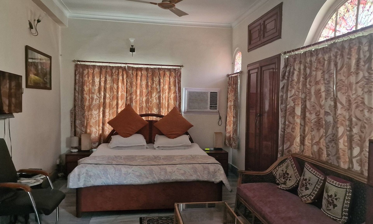 Raja Bazar Apartment | Cosy Comfortable safe stay at affordable price in Kolkata #1