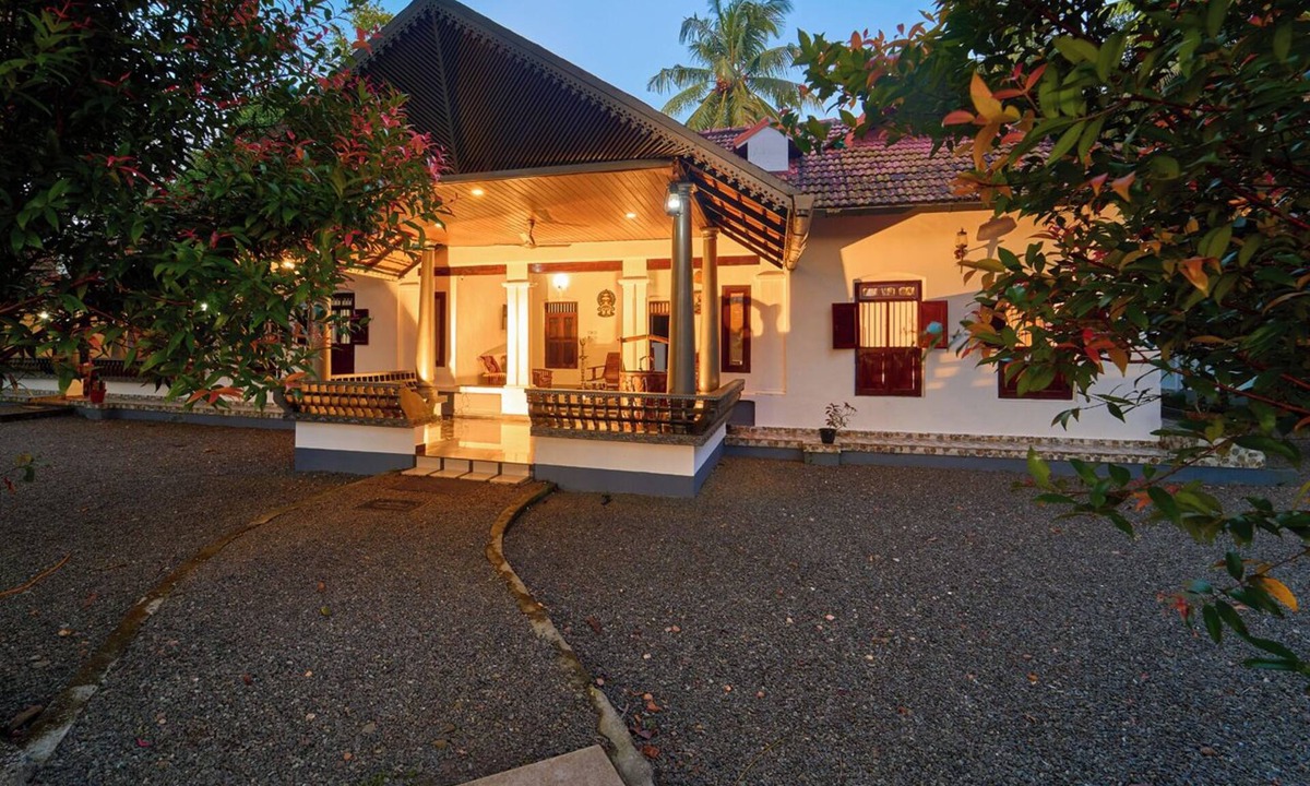 Mankombu Hotel | Cotelac Heritage Lake Resort Alleppey