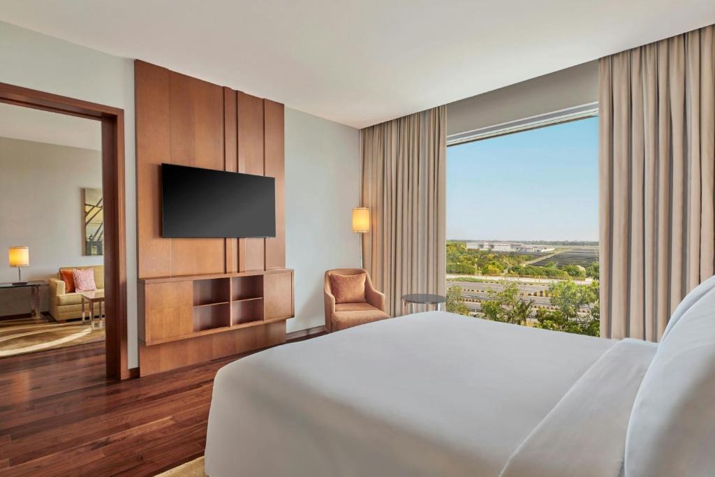 Nedumbassery Hotel | Courtyard by Marriott Kochi Airport