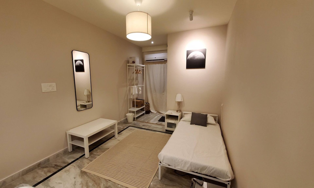Manikonda Apartment | Cozy 1-bedroom apartment in charming Manikonda with AC, WiFi, water heater.