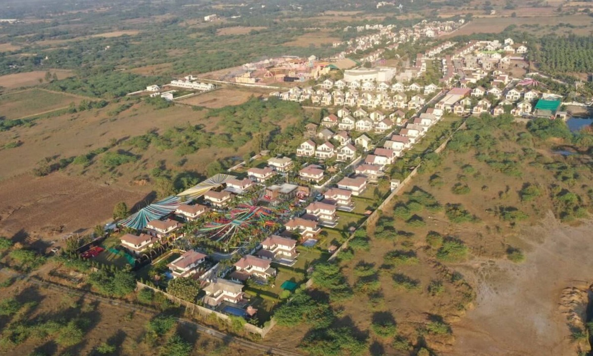 Navsari House | Cozy 1-bedroom bungalow with AC and fitness room in lovely UBHARAT