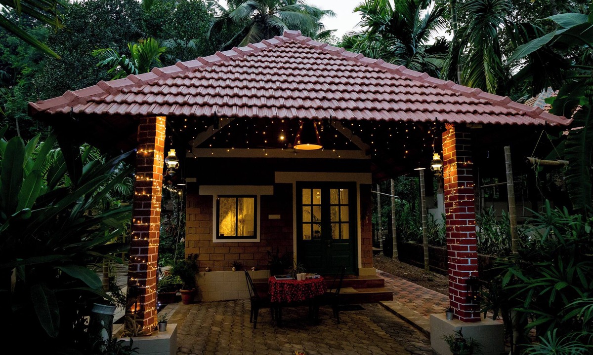 Mangalore Apartment | Cozy 1-bedroom farmstay - studio in welcoming Mangalore with AC, Outdoor kitchen