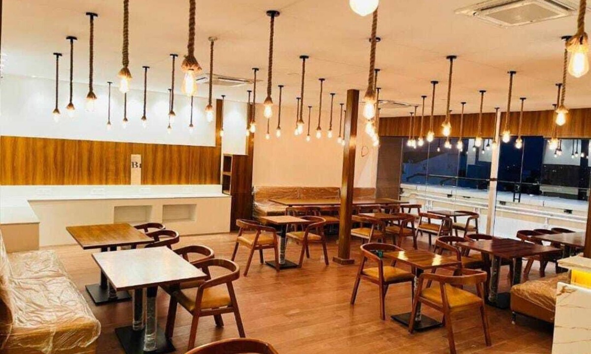 Banjara Hills Hotel | Cozy 1-bedroom hotel in peaceful Hyderabad with AC