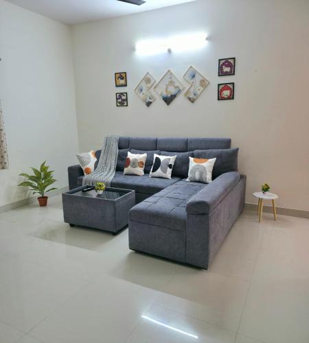 Madhapur Apartment | Cozy 2BHK Mee Homes Family Stay with All Amenities