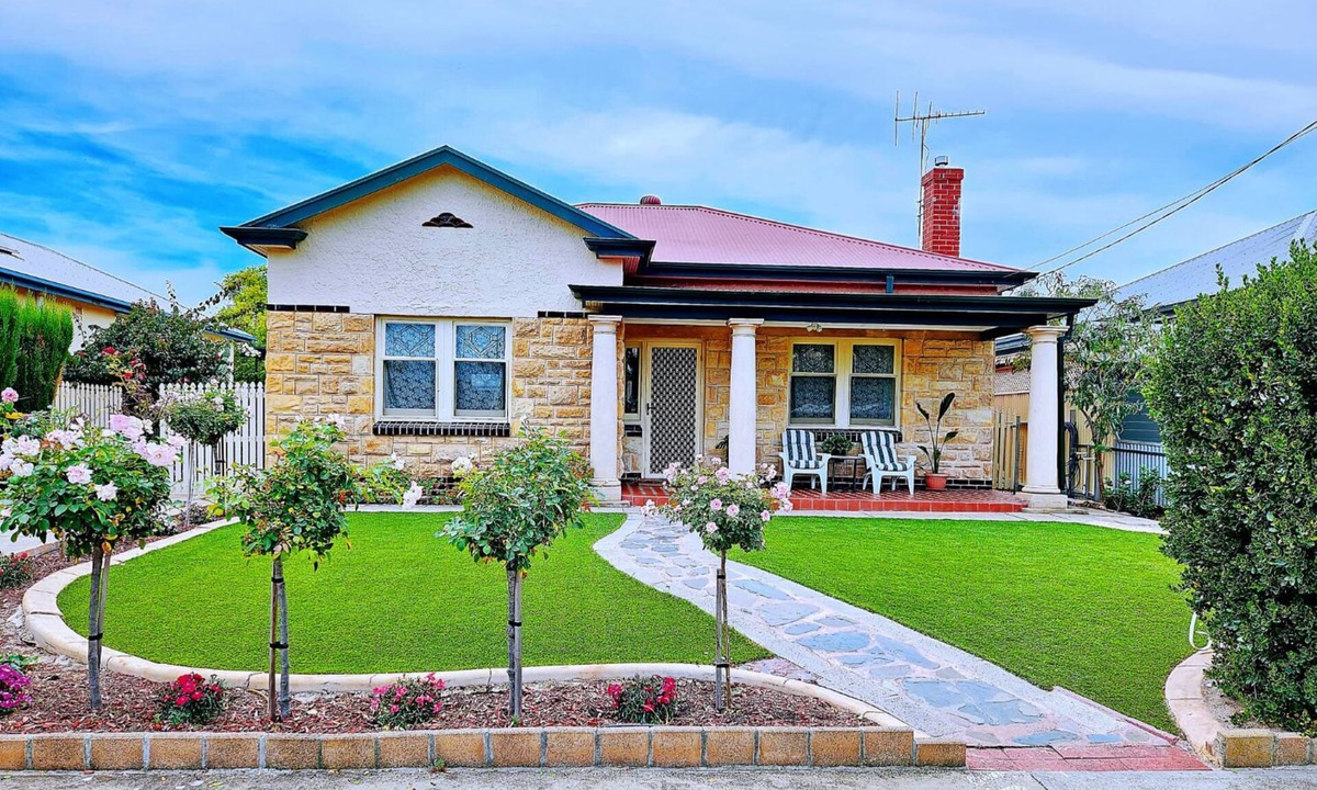 Largs North House | Cozy Beach Cottage/Steps from Beach,Jetty