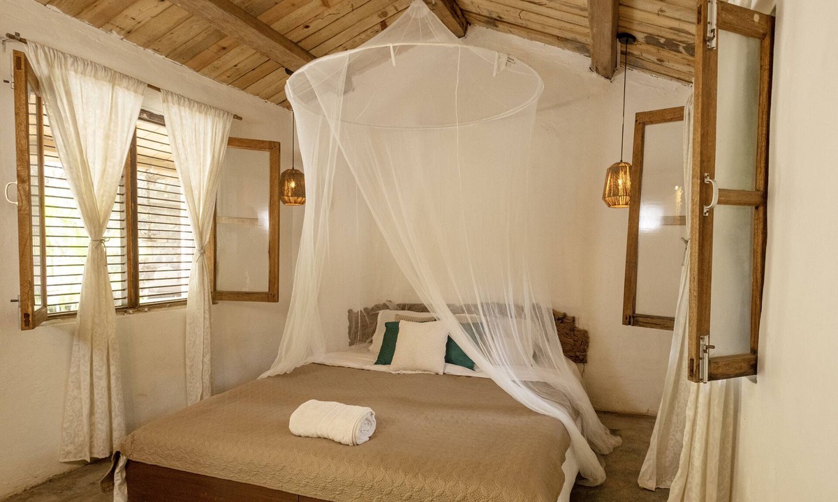 Sirala House | Cozy Cottage in Eco Yoga Retreat Center surrounded by Raw Nature