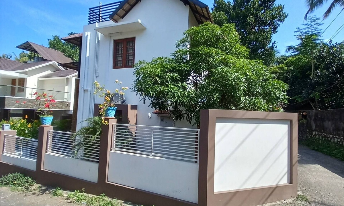 Nedumangad House | Cozy modern hideout on the outskirts of city help you freak out in silence .