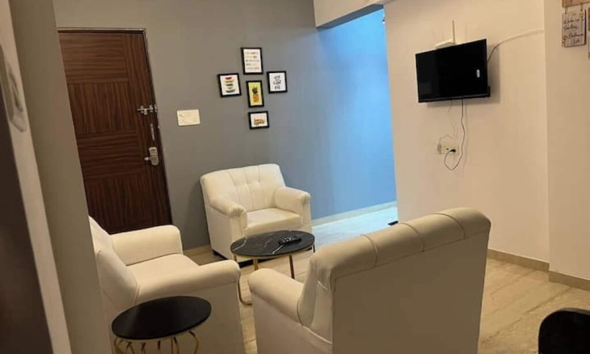 Koregaon Park Apartment | Cozy Riverview 1Bhk House in koregaon park
