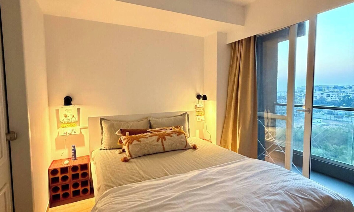 Viman Nagar Apartment | Cozy Studio near Airport/Symbiosis Work-Friendly