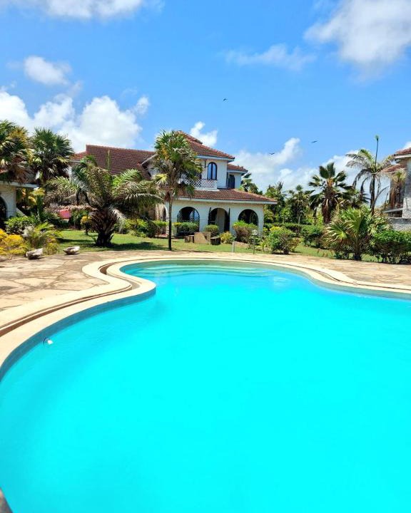 Mombasa Villa | Creek Villa